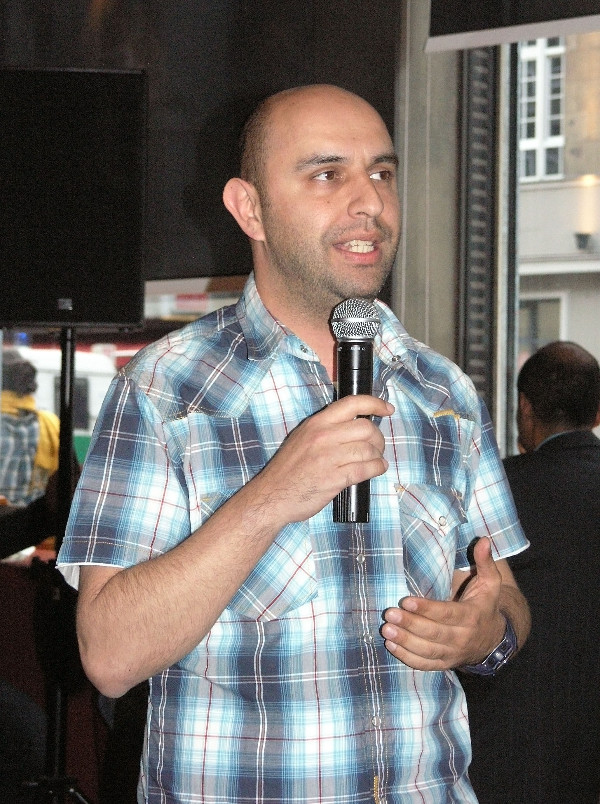 serdar_somuncu_30._april_2008_2.jpg
