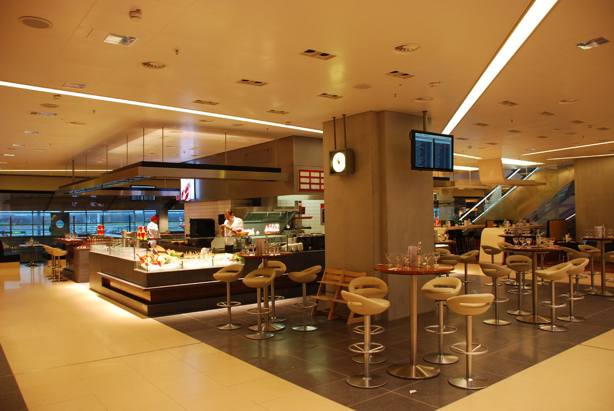 10764-Gastronomie-Airport-Plaza.jpg