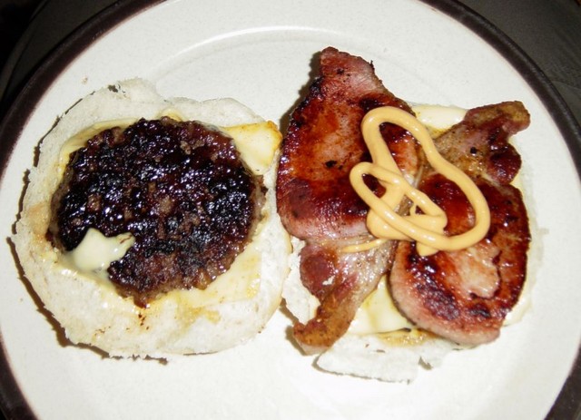 bacon_burger.sized.jpg