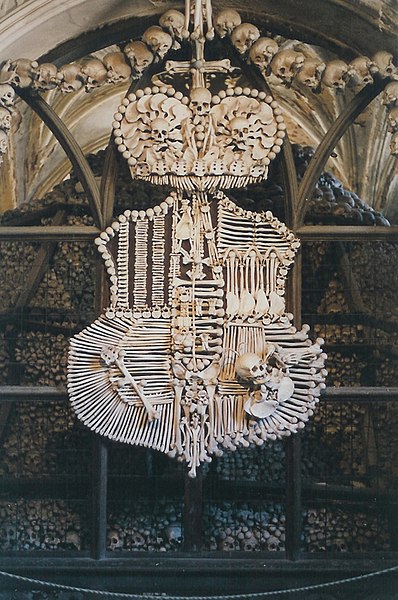 398px-Kostnice03.jpg