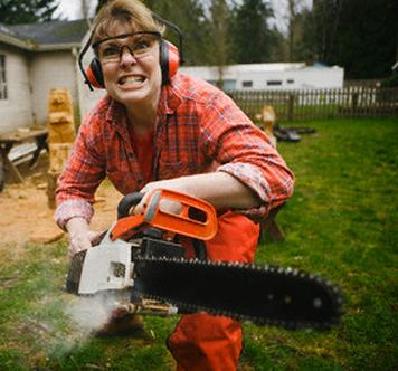 chainsaw_woman1.jpg