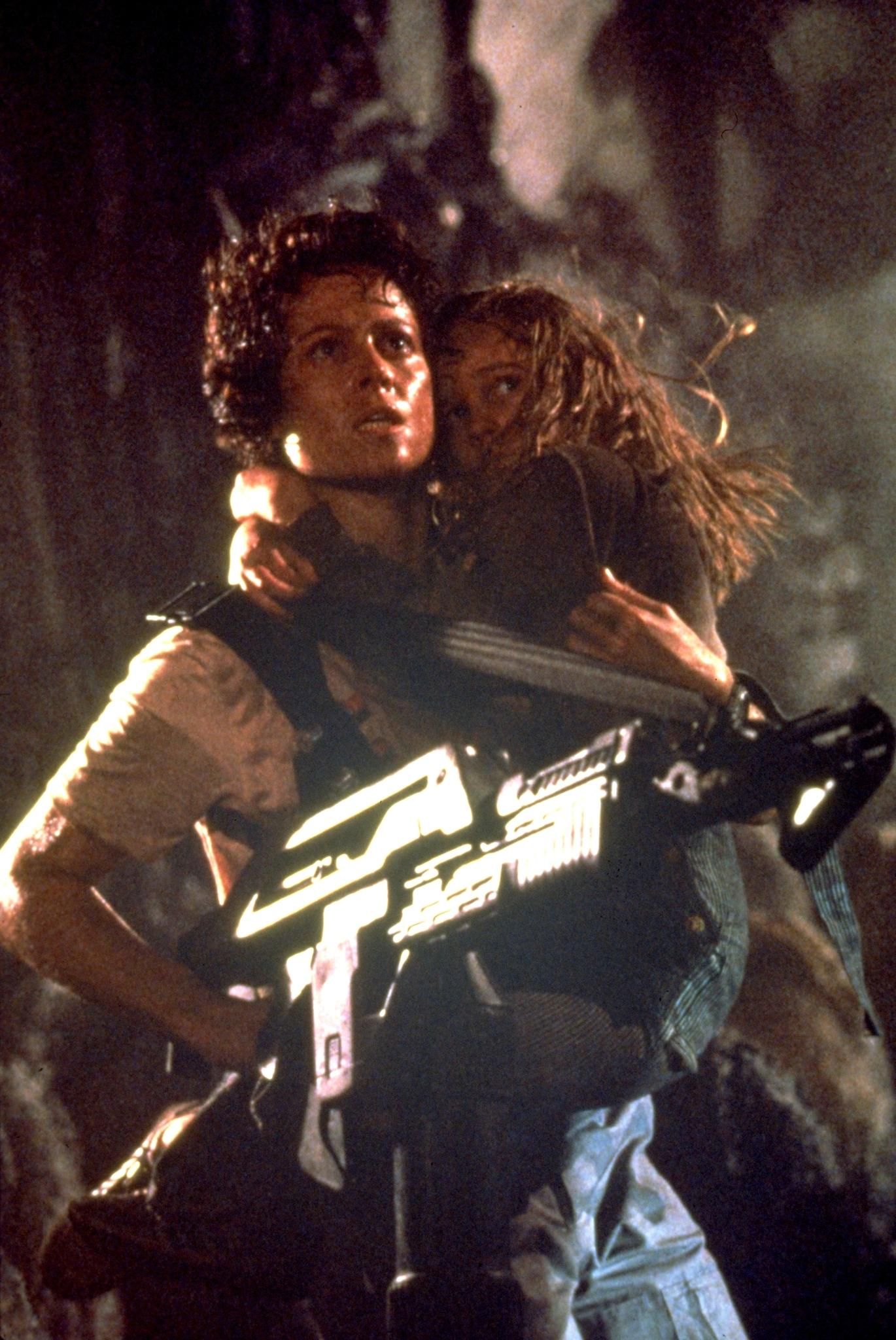 sigourney-weaver-aliens.jpg
