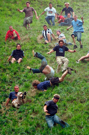 cheese-rolling-in-glos.jpg