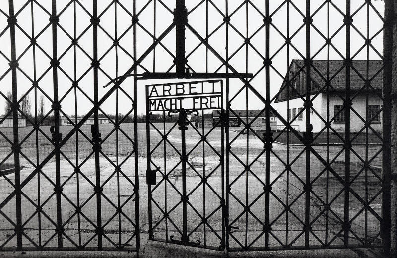 dachau-1.jpg